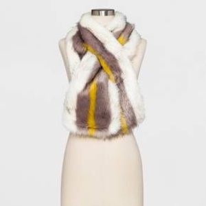 Women’s Faux Fur Scarf - A New Day